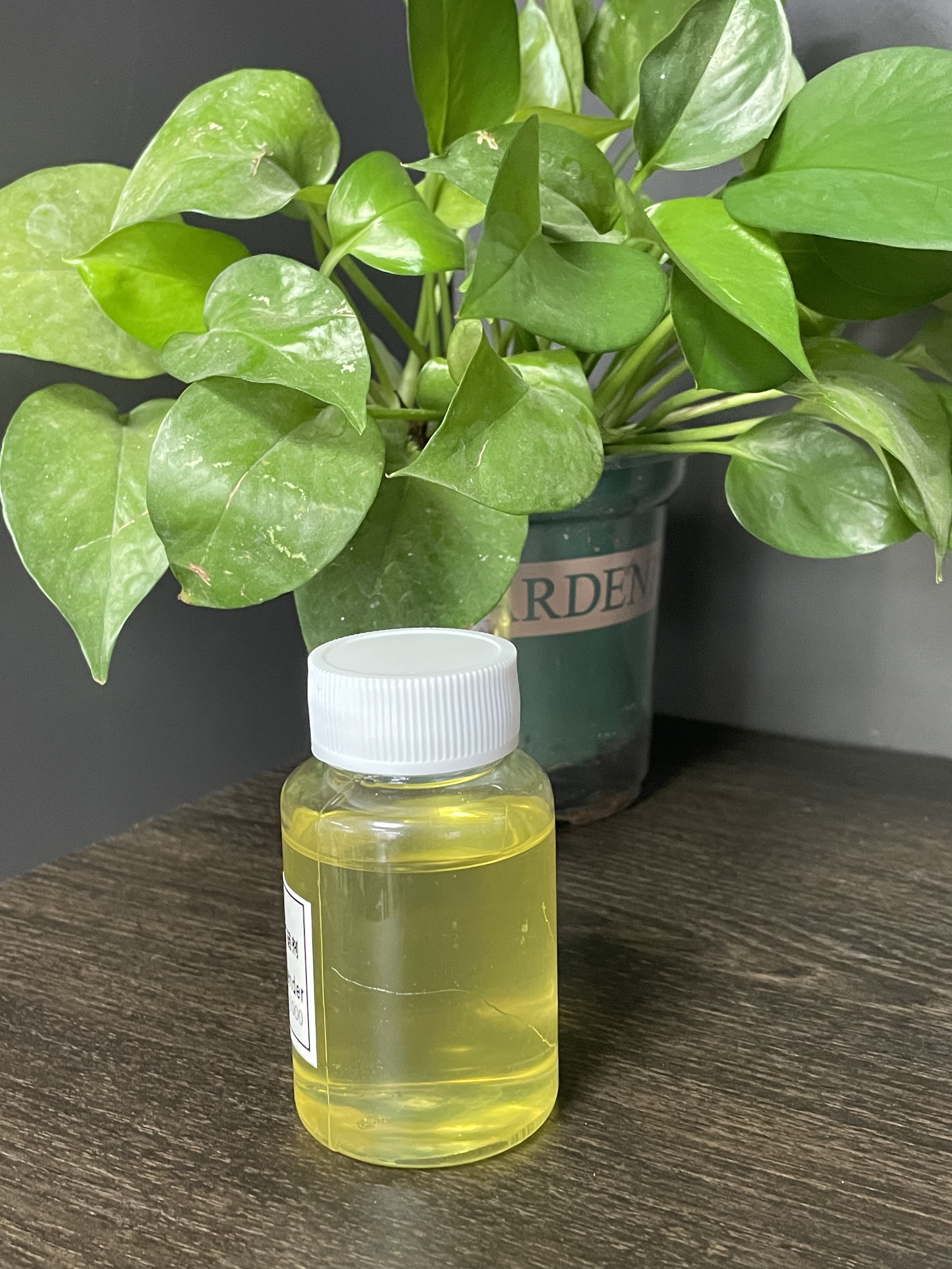 Amine-HCA ™ P-1000 고성능 앰버 점성 액체 디아민 체인 접착제를위한 동부 접착제