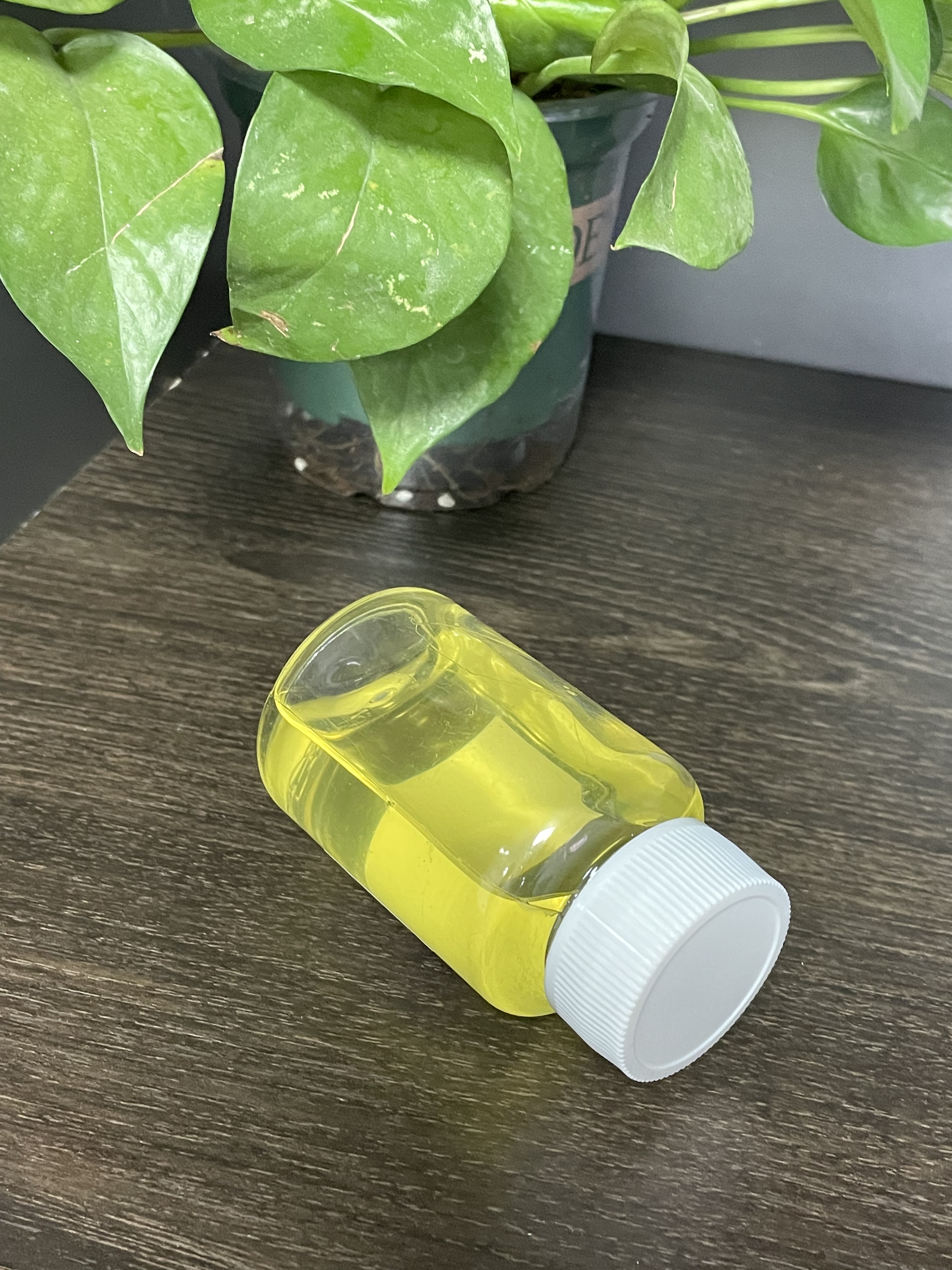 Amine-HCA ™ P-1000 고성능 앰버 점성 액체 디아민 체인 접착제를위한 동부 접착제